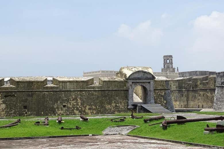 Patio de cañones de la fortaleza de San Juan de Ulúa