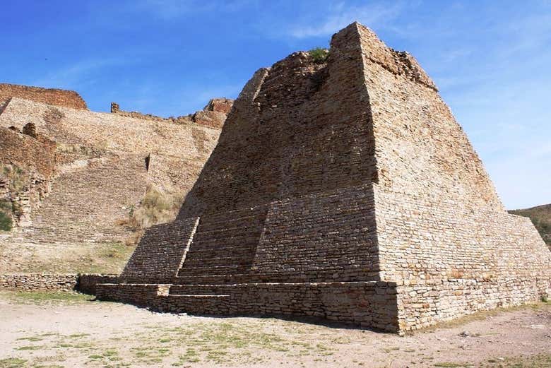 Detalle de la pirámide votiva de La Quemada