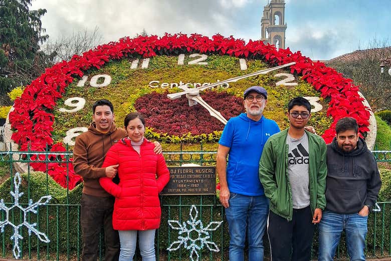 Disfrutando de la visita guiada por Zacatlán