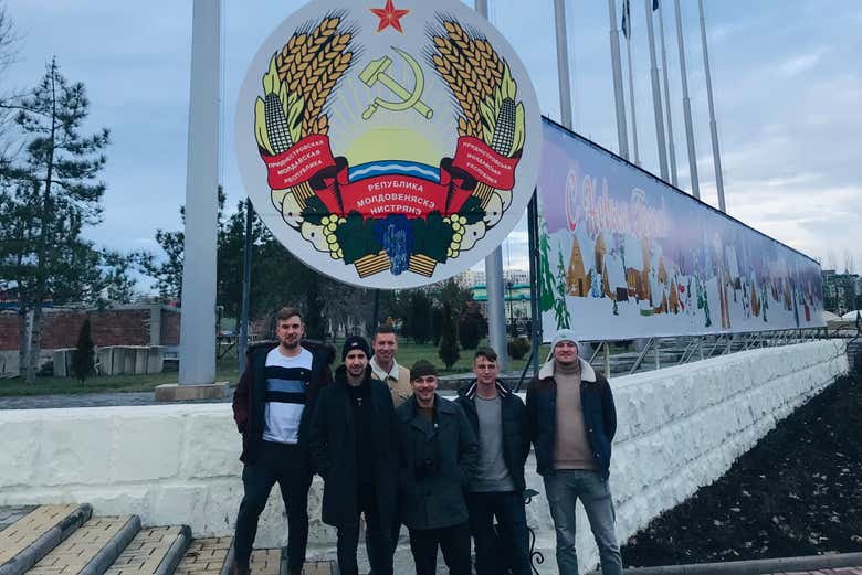 Visitando a Praça Zuvorov