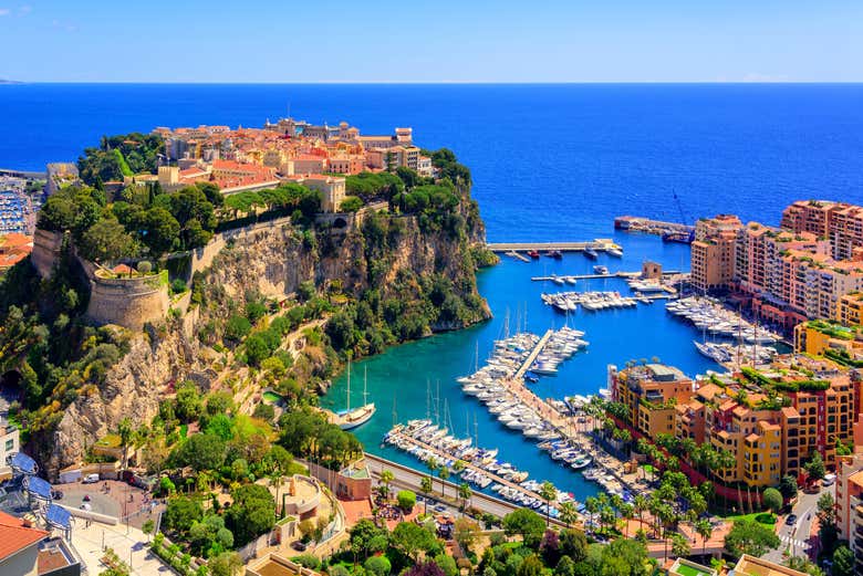 Vue panoramique sur le port et le Rocher de Monaco