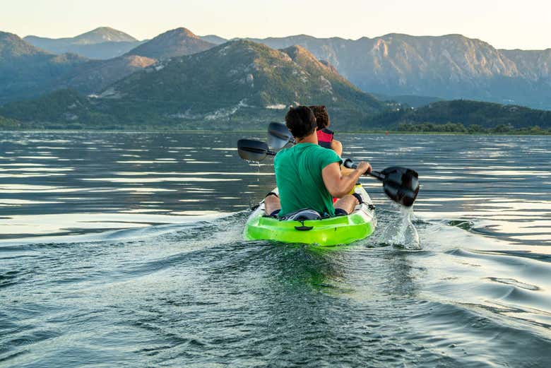 Desfrutando pelo lago Skadar