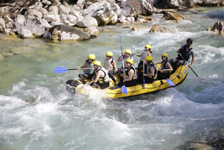Diversión durante el rafting