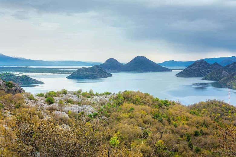 Panorâmica do lago Skadar