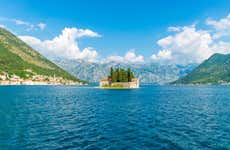 Paseo en barco privado por la bahía de Kotor