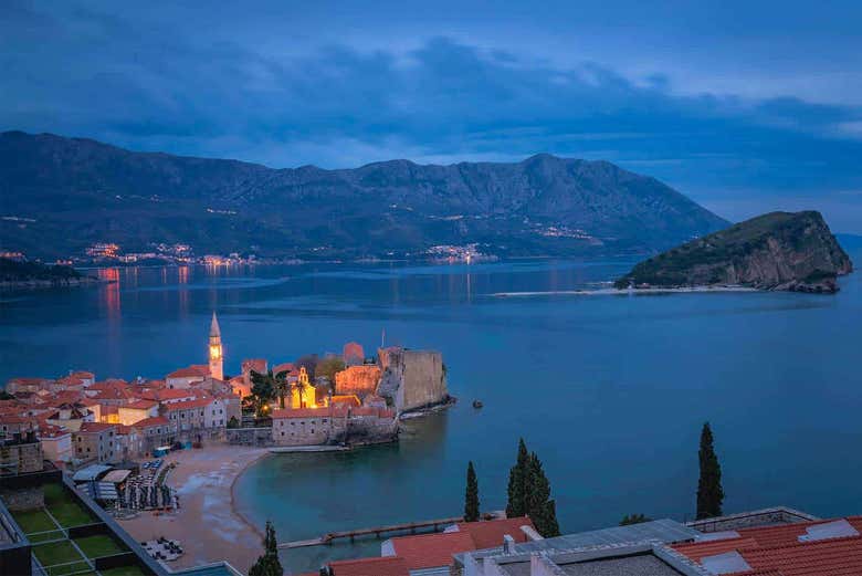 Budva de noche 