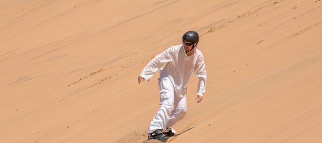 Sandboard dans le désert du Namib