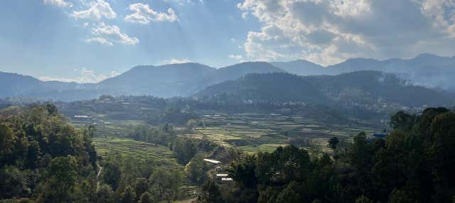 Excursión privada a la cueva Asura y el monasterio Neydo Tashi