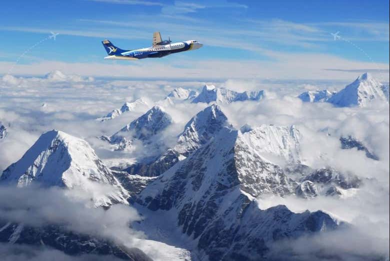 L'avion survolant l'Himalaya