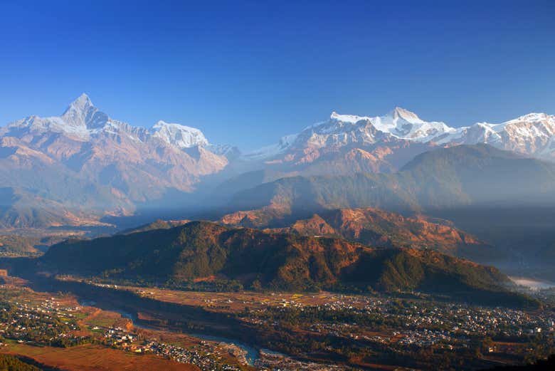 Vue sur la colline de Sarangkot