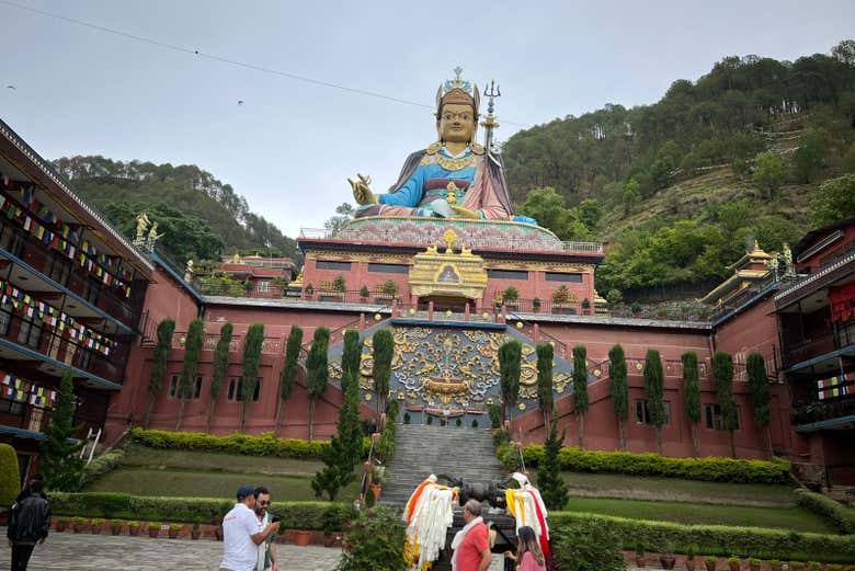Conoceremos los monasterios de la zona de Pharping