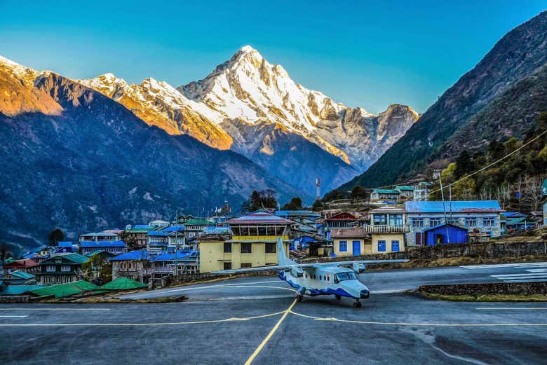 Panorámica del aeropuerto de Lukla