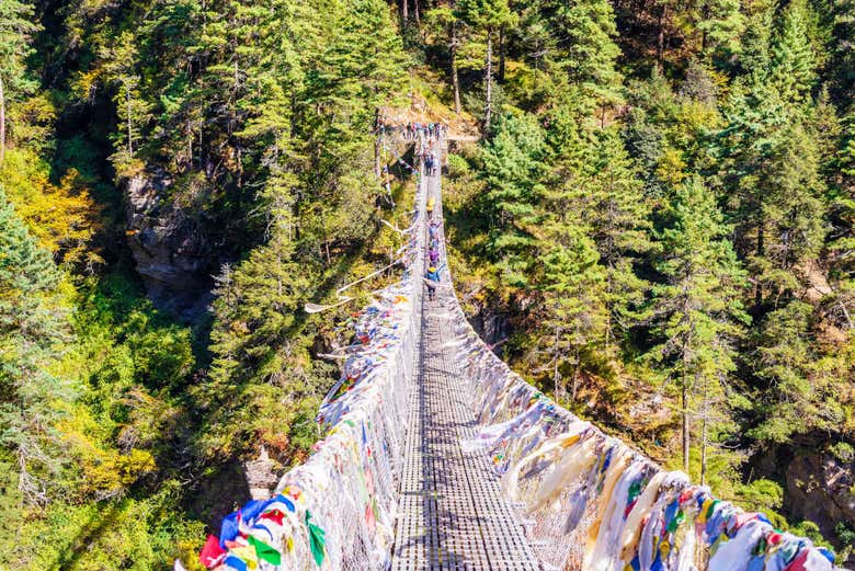 Puente cerca de Phakding