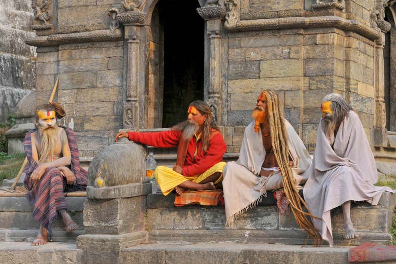 Sadhus Dreadlocked a las puertas de Pashupatinat