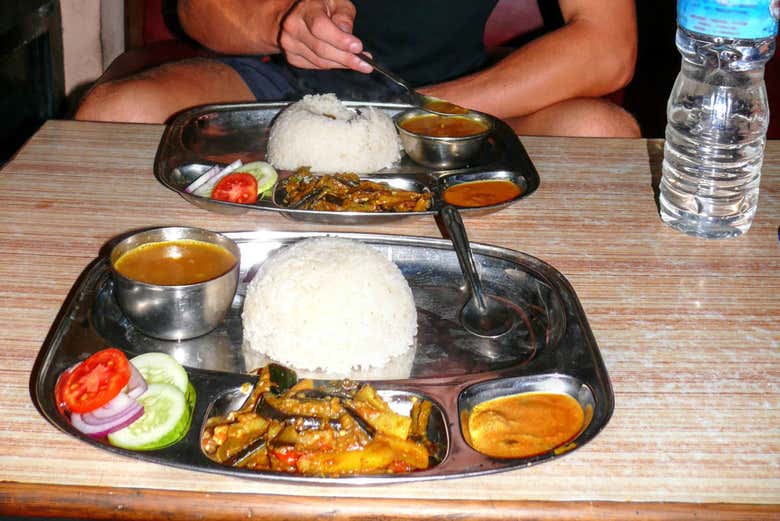 Desfrutando a gastronomia nepalesa