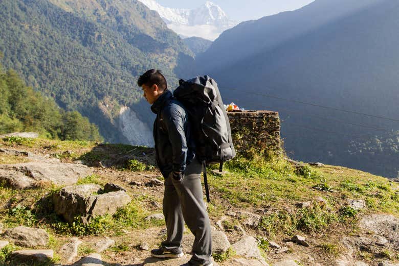 Haciendo trekking por Tikhedhunga