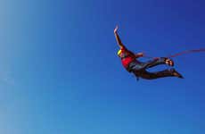 Puenting en Katmandú