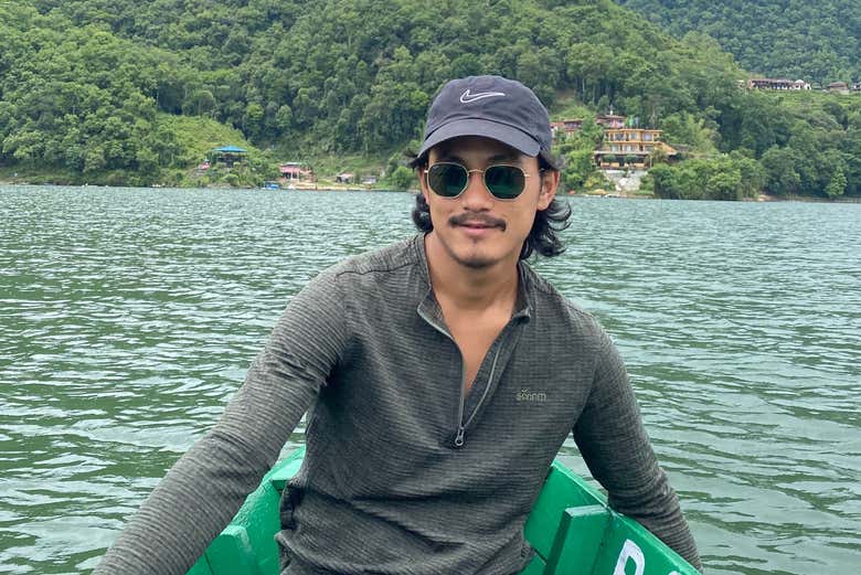 Disfrutando del tour de Pokhara al completo