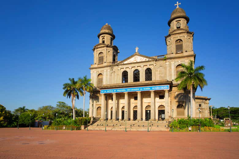 Managua's old Cathedral by day