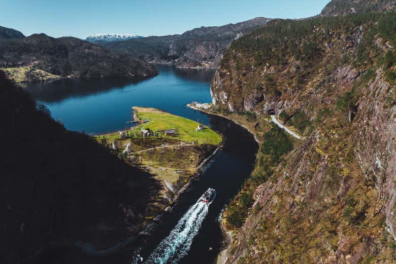 Admirando las vistas que nos ofrecen los fiordos noruegos