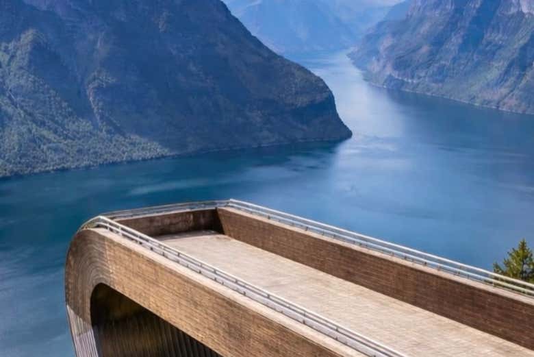 Desafiaréis el vértigo en la pasarela flotante de Stegastein