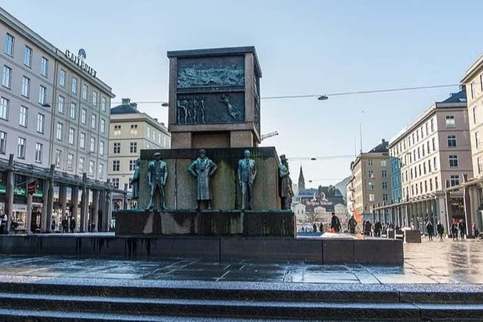 Take in the sights on our Bergen walking tour