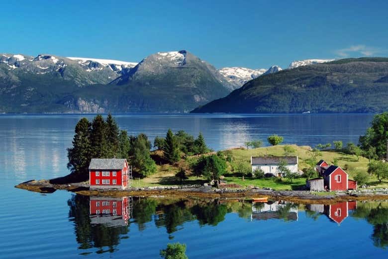 Postales tradicionales de los fiordos noruegos