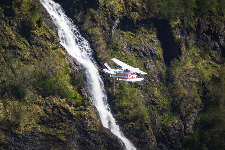 Sobrevolando los fiordos noruegos