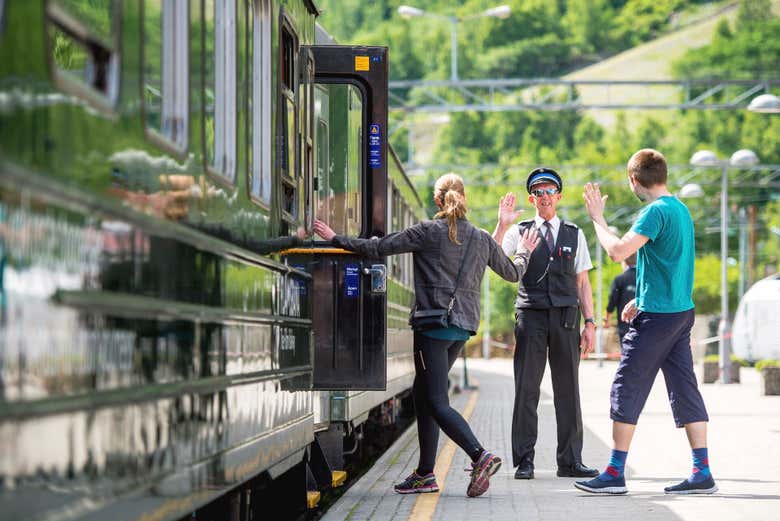 É hora de sentar-se no trem de Flåm