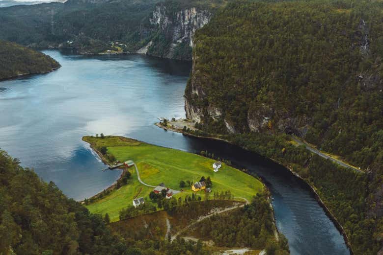 El canal de Mostraumen 