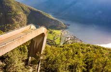 Tour por Aurland y el valle de Lærdal