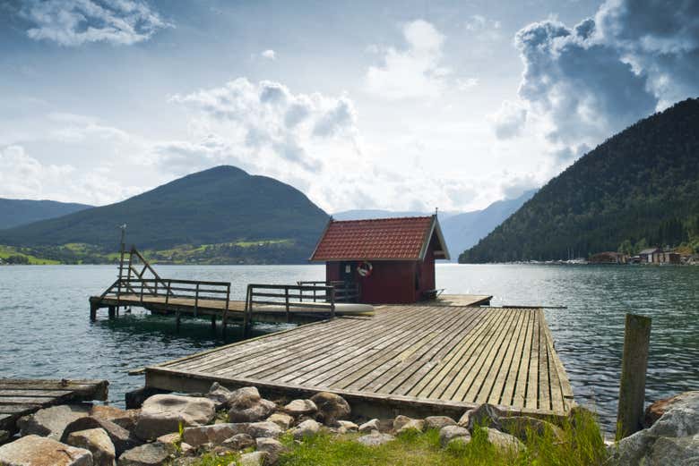 Pequeño muelle en Kaupanger