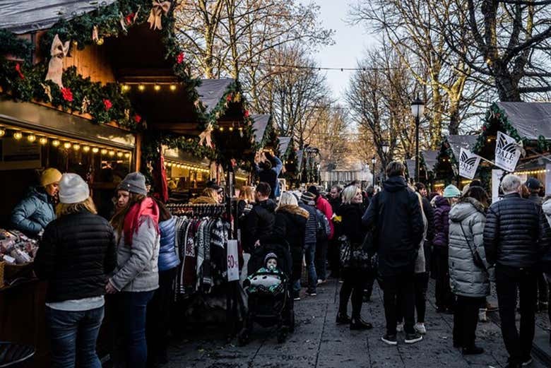 Esplorando le bancarelle di Oslo