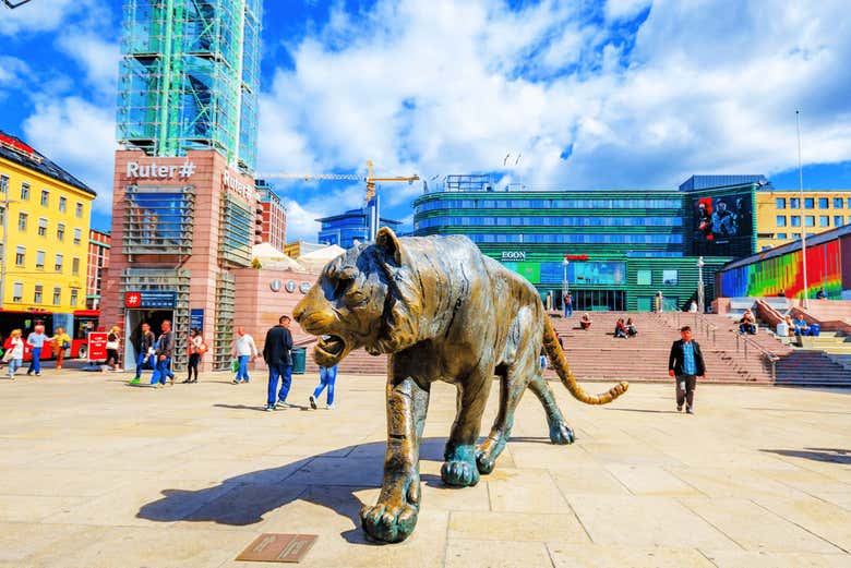 Admire the Tiger Sculpture