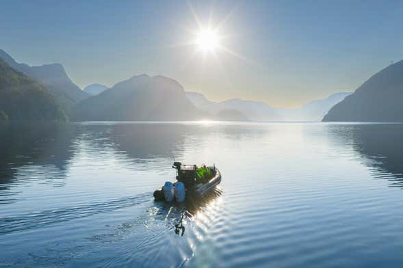 Avventura in motoscafo nel fiordo Lysefjord