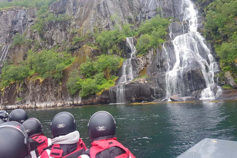 Cascata del Trollfjord