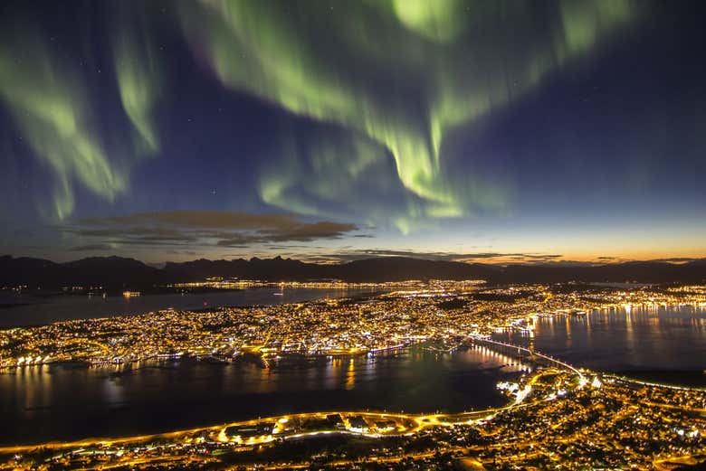 Admire the breathtaking Northern Lights from Tromsø