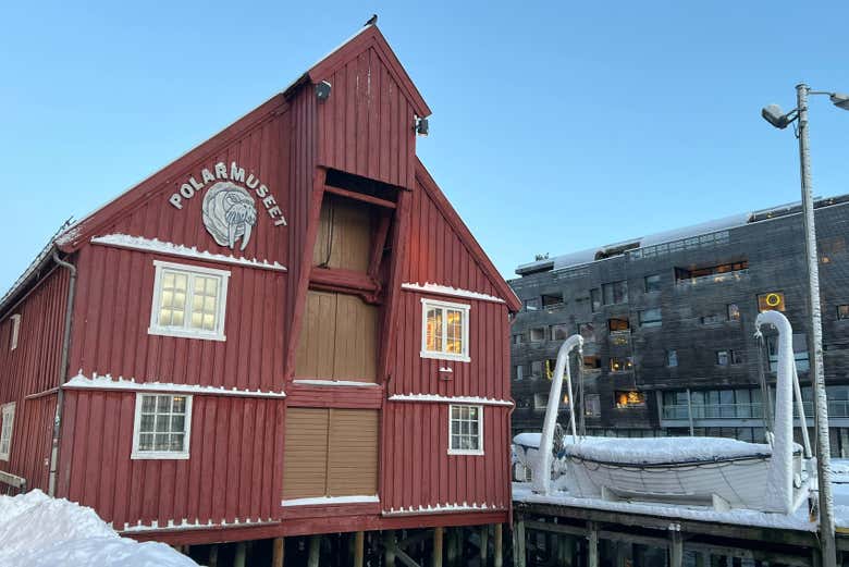 Afuera del Museo Polar
