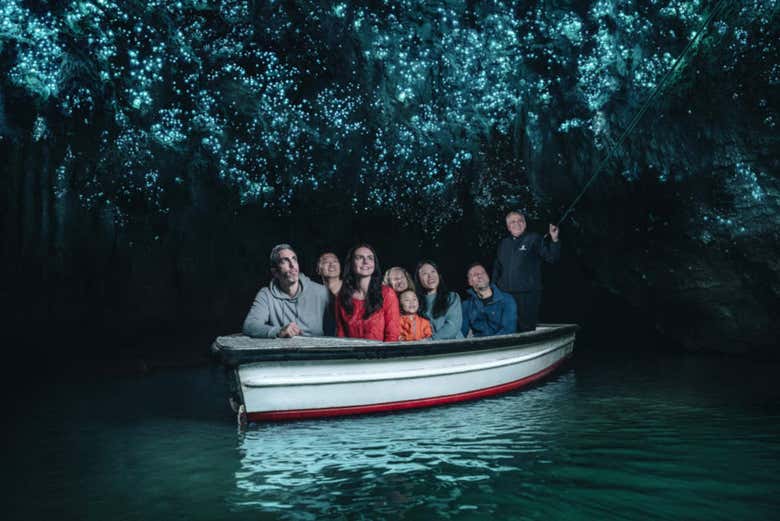 Navegando por las cuevas de Waitomo
