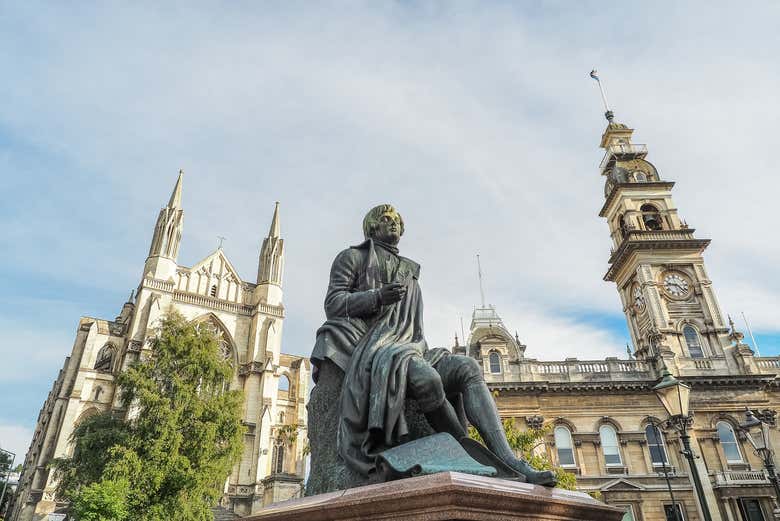 Statua di Robert Burns a Dunedin