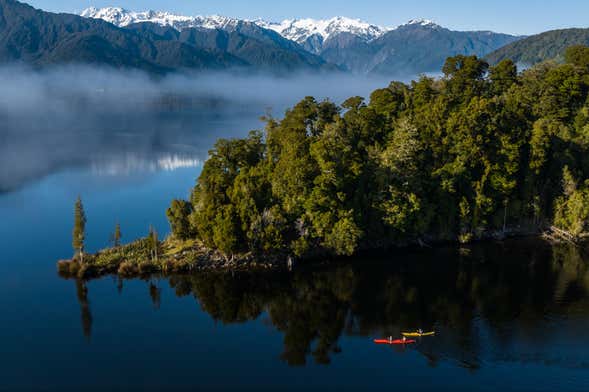 Balade en kayak sur le lac Mapourika