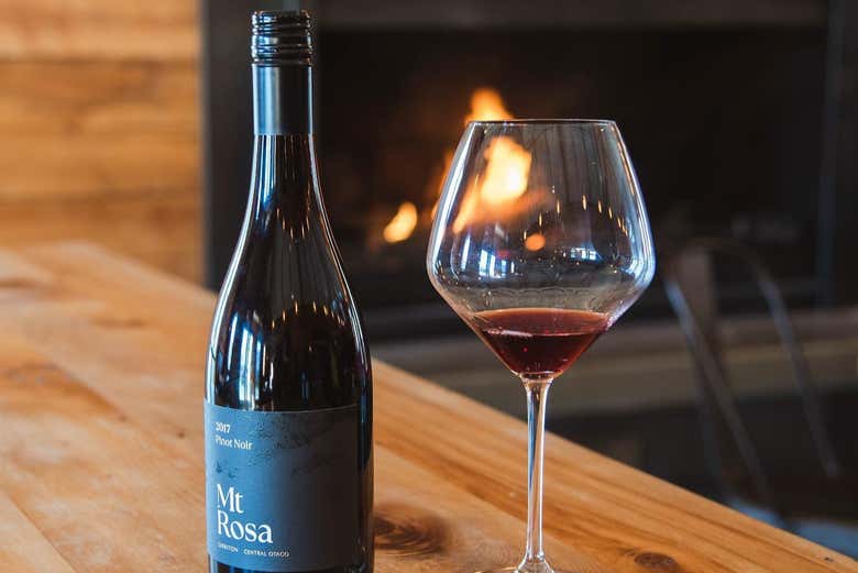 Una copa de vino Pinot Noire