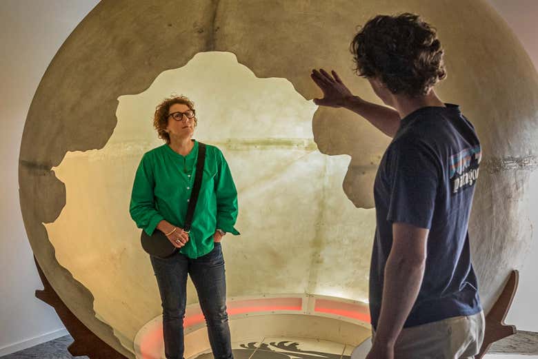 Disfrutando de la visita al Criadero Nacional de Kiwis