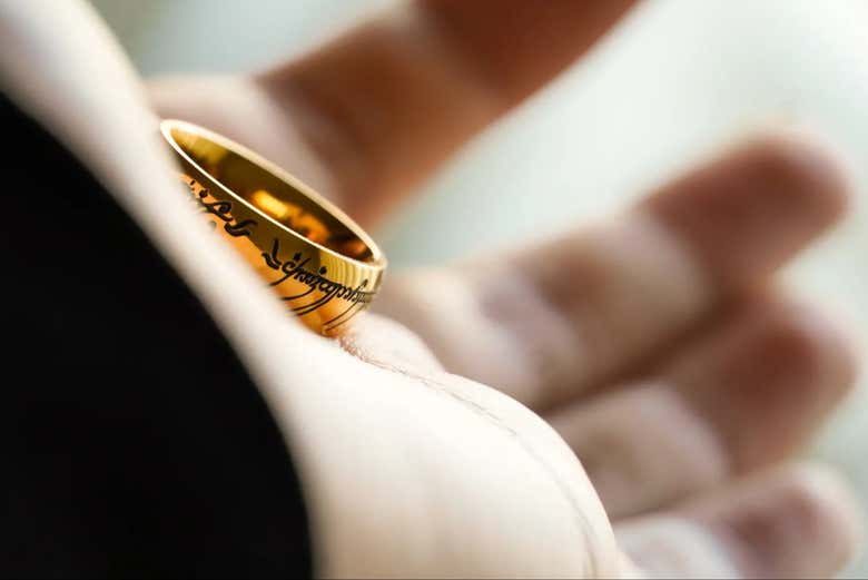 Podréis sostener el Anillo