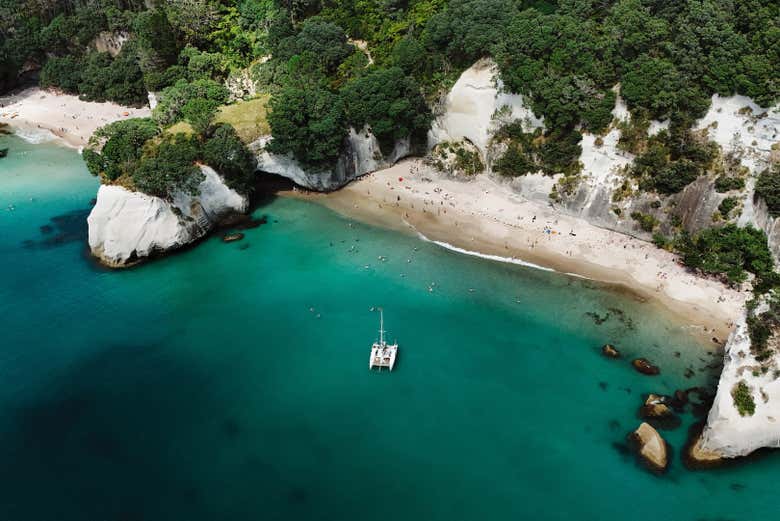 Sail along the Coromandel coast