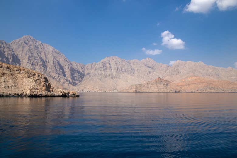 Vistas de las tranquilas aguas de Jasab