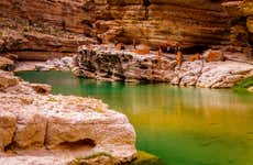 Escursione privata a Wadi Bani Khalid e Wahiba Sands