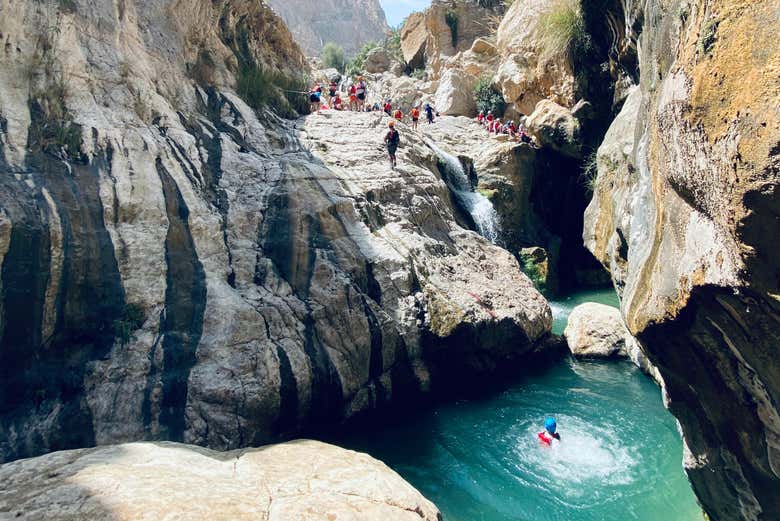 Swim in the natural pool of Wadi Tiwi