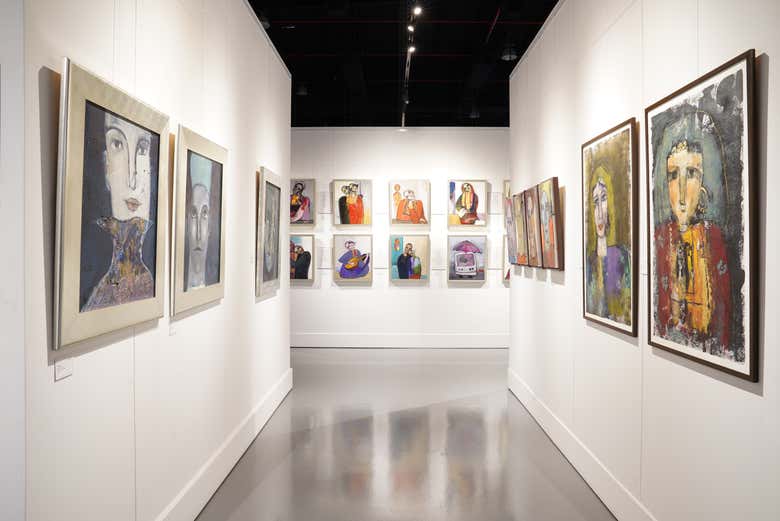 Visit the Alia Gallery on a guided tour