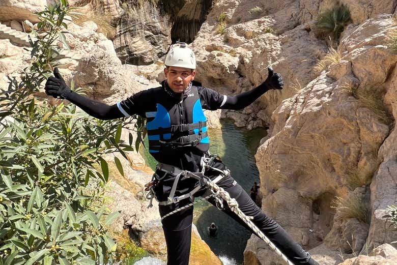 Spend an unforgettable day in nature in Wadi Tiwi!